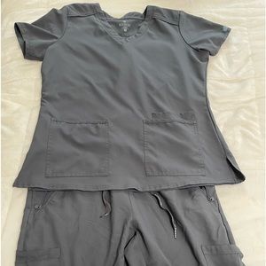 Pewter Grey Med couture scrub set! Size M. Great condition.